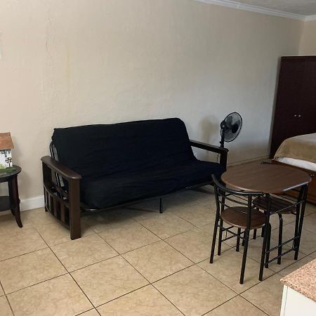 Quiet Cozy Efficiency Apartment Hollywood Exterior photo
